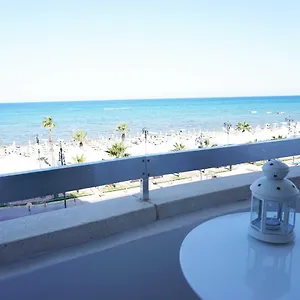 Lazuli Sea View Beachfront Ap 21 Ларнака